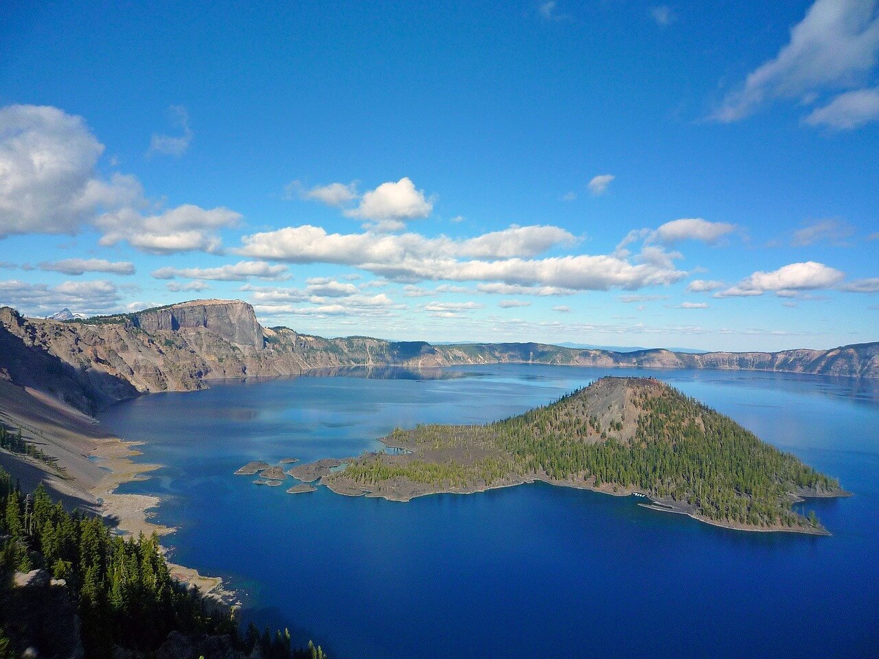 Visit to Crater Lake National Park A Myriad Beauty